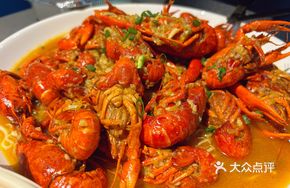 Frog and Crawfish Stir-fry