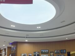 -雅悦齿科(顾村公园店)