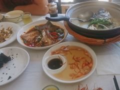 -天乐农家鱼头王(天目湖店)
