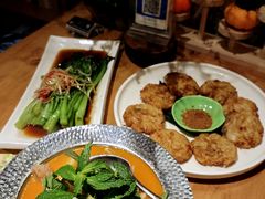 -月亮眼花园餐厅书吧酒吧