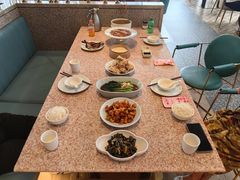 餐具摆设-红樱桃·欢乐餐厅(太原里店)