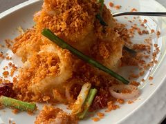 金沙辣炒九节明虾球-三利音·东方司宴(外滩店)