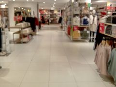 -优衣库(上海正大广场店)