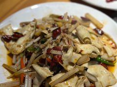 -大众跷脚牛肉馆·非遗传承单位(峨眉山店)