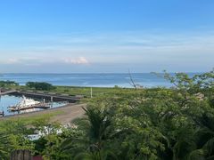-皇马海口湾海景酒店(万绿园秀英港店)