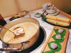 -六少·猪肚包鸡火锅(卓悦INTOWN店)