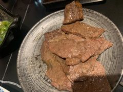 -山川小町·极番烧肉(新地假日广场店)