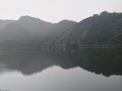 -燕塞湖鸟语林景区