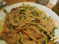-关东小磨东北菜(上海长风大悦城店)