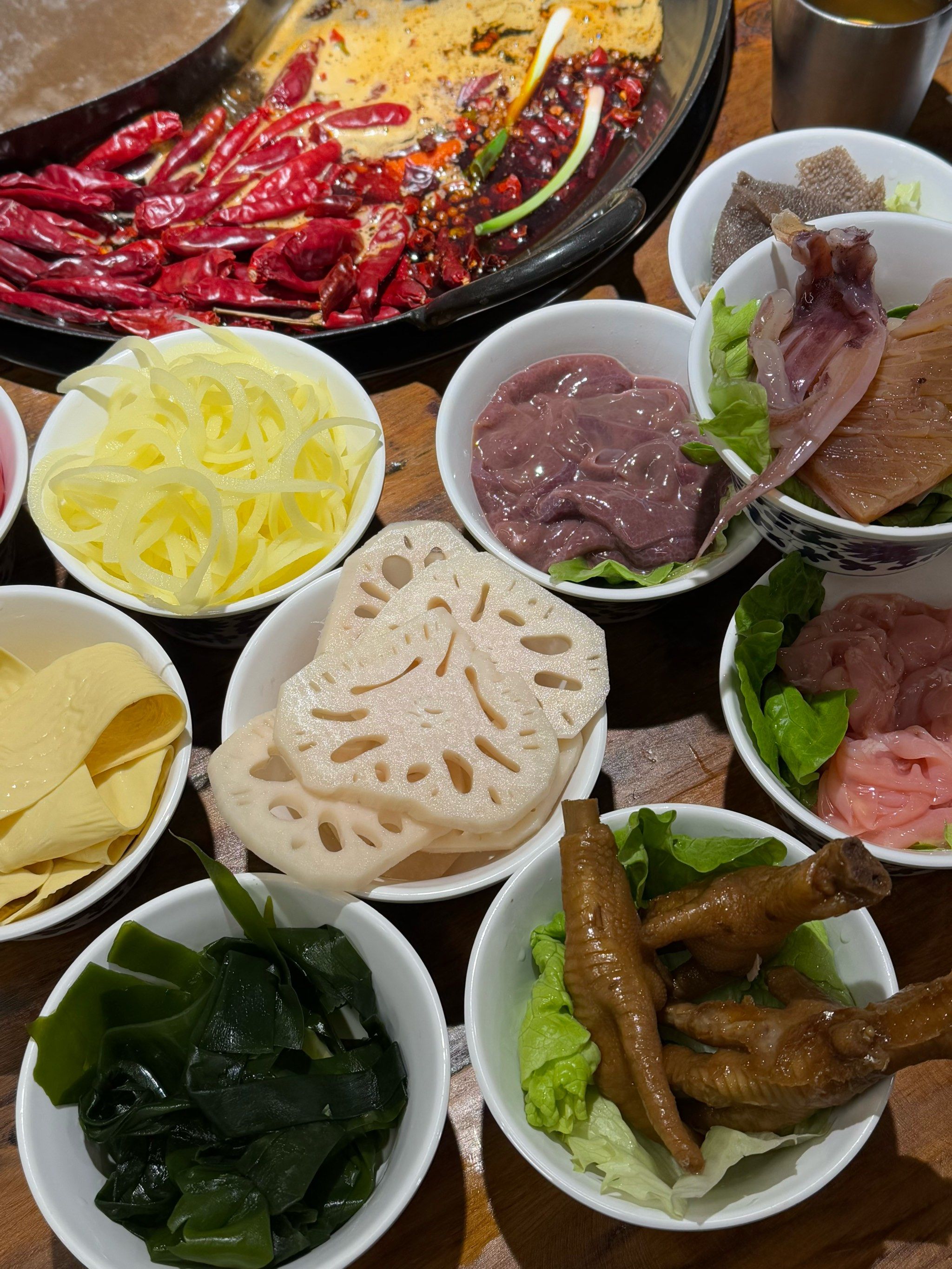 春熙路这家小碗菜火锅🍲有点子地道了