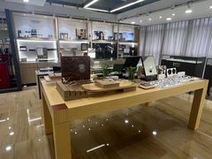 -茂昌眼镜验配中心