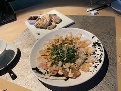 薄切鲜鱼片-穹六人间 people 6(岳阳路店)