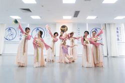 -深舞形体民族舞蹈工作室