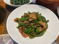 -黄泥岗·地道湖北菜(奥特莱斯店)