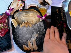-鲜入围煮花胶鸡海鲜火锅