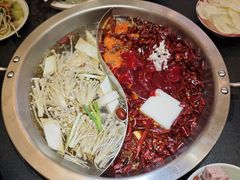 -沸炉重庆老火锅(军事博物馆店)