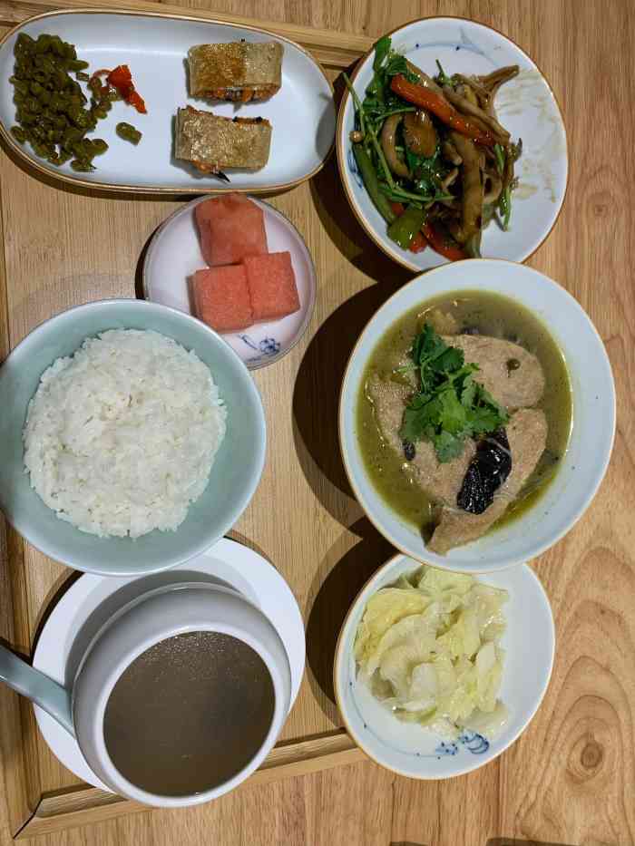 素虎素食(大兴机场店)-"网红机场果然炫酷,找晚饭吃就在转角口第一.