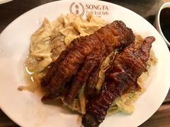 焖凤爪与腐竹-松發肉骨茶(先得坊店)