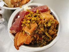 -梁阿婆廿年老牌扣肉糯米饭