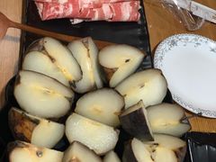 -果松木炭酸菜铜火锅·外婆参鸡汤