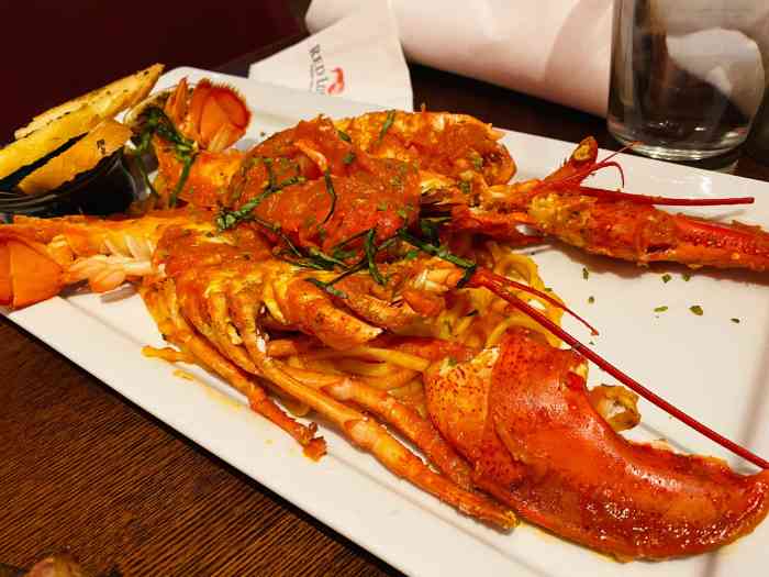 red lobster 红龙虾(三里屯店)-"下周就是春节啦,刚好家里人也都有