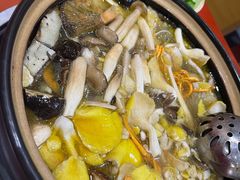 野生菌汤锅-菌之家·专业纯野生菌火锅·特色炒菌