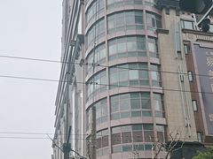 -梅龙镇广场