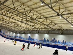 -乔波室内滑雪场