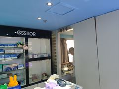 -提一眼镜·蔡司·依视路(小寨店)
