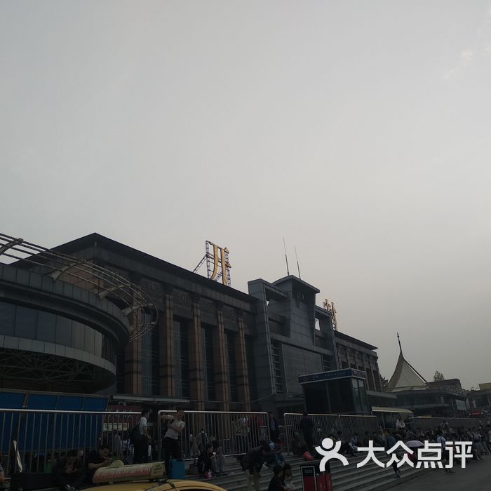开封火车站