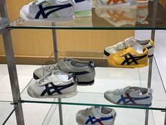 -Onitsuka Tiger(港汇恒隆广场店)