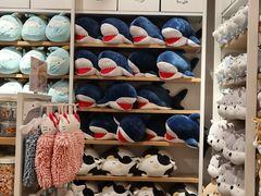 -名创优品(广东省广州琶洲保利广场店)