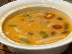 酸辣虾汤（冬荫功汤）-食肆&Fourteen(武林夜市店)