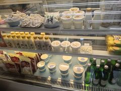 -正飞鲜奶(吐鲁番路店)