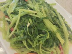 -明记港式烧腊茶餐厅(下沙店)