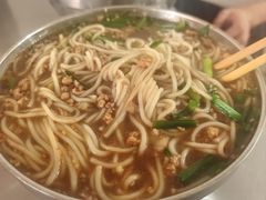 -正宗杨记普洱酸醋米线(总店)