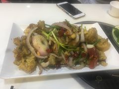 -虾弄弄海派小龙虾·牛羊蝎子火锅