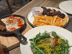-Common Table · Brunch & Coffee