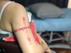 -猛子刺青纹身店