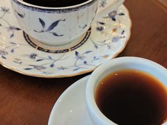 -Café Monson