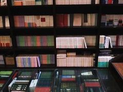 -钟书阁(松江泰晤士小镇店)