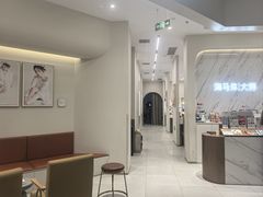 -HIMO海马体照相馆(上海华润CP静安店)
