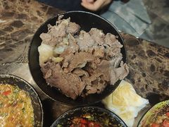 -牛里牛气· 榴莲海鲜鲜牛肉自助火锅·烤肉(横岗店)