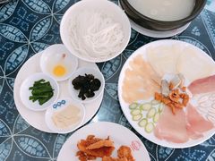 -桥香园过桥米线(国贸店)