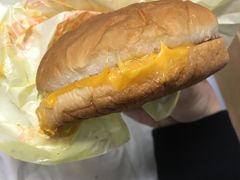 单层吉士汉堡-麦当劳(东方时代广场分店)
