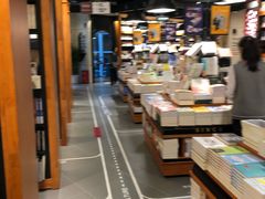 -西西弗书店&矢量咖啡(凯德晶萃广场店)