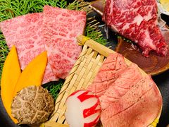 -山川小町·极番烧肉(新地假日广场店)