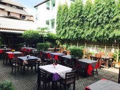 -Dash Teak House