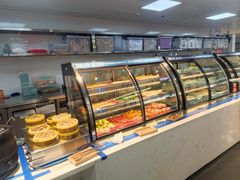 面包甜点陈列柜-蚝英雄鲜蚝自助专门店(长楹天街直营店)