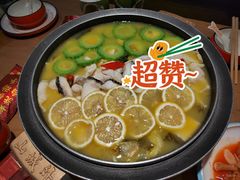 -山城外·非遗酸菜鱼(蜀都万达店)